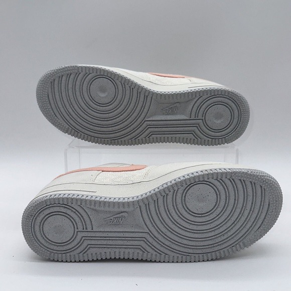 Nike Women's Size 8.5 Air Force 1 '07 (DJ9944 100) Running Sneaker Trainer HYPE - Picture 3 of 5